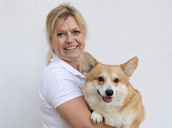 DR MED. VET.<br>IRENE BRUCKNER